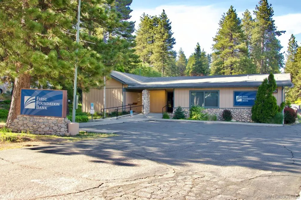 32065 Hunsaker way Running Springs, CA 92382