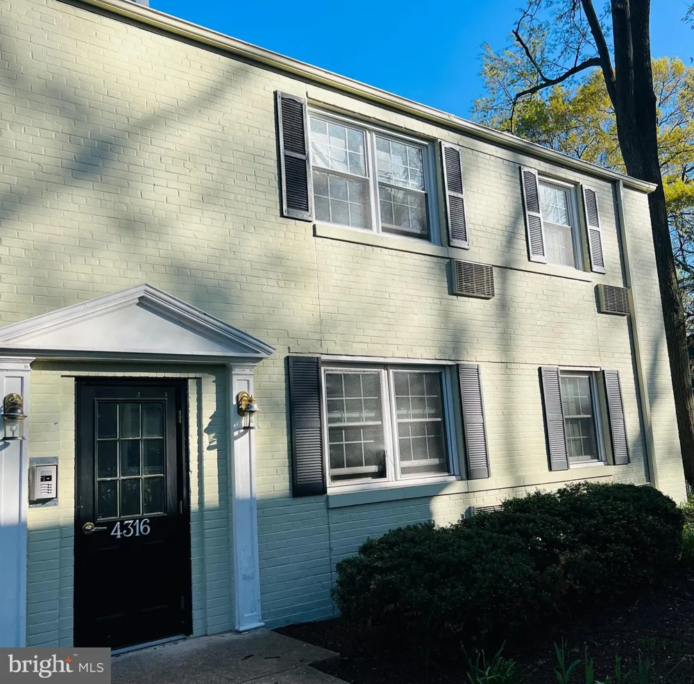 4316 PERSHING DRIVE #3 Arlington, VA 22203