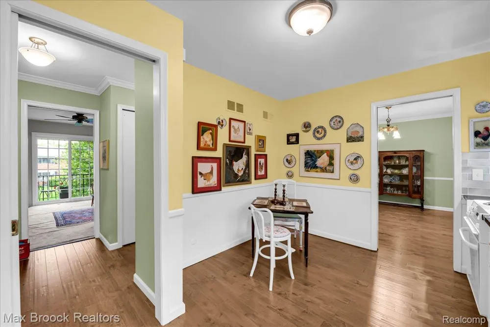 1711 Huntingwood Lane #C Bloomfield Charter Township, MI 48304