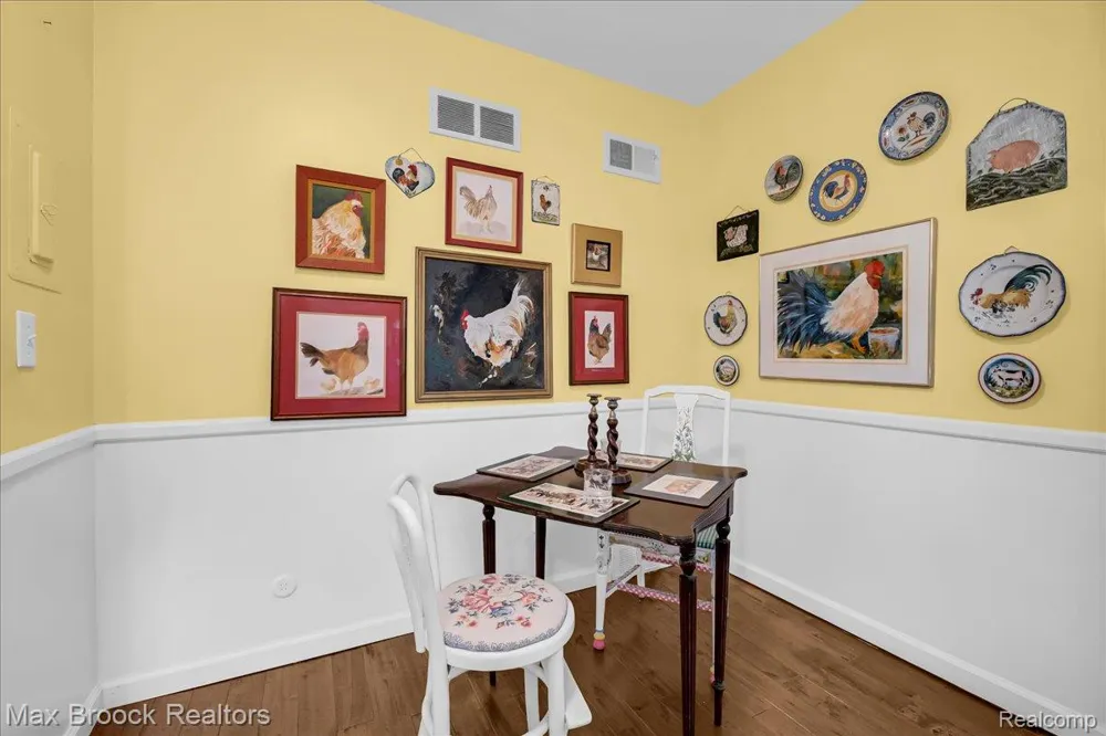 1711 Huntingwood Lane #C Bloomfield Charter Township, MI 48304
