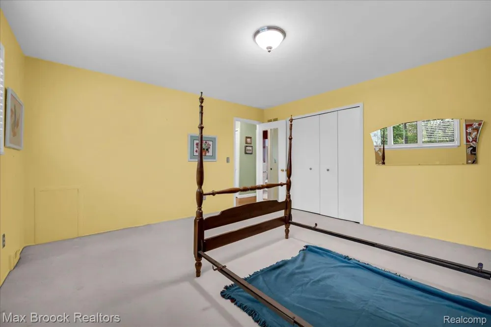 1711 Huntingwood Lane #C Bloomfield Charter Township, MI 48304