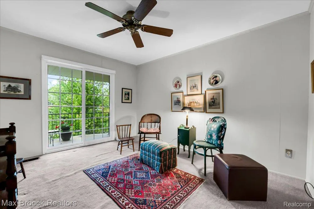 1711 Huntingwood Lane #C Bloomfield Charter Township, MI 48304