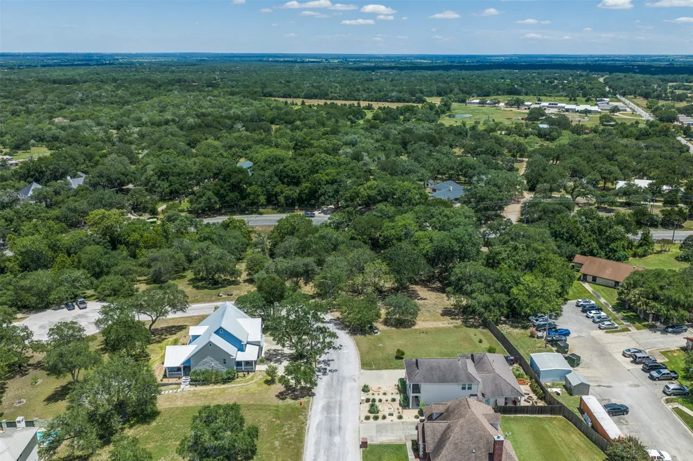 110 Kathleen Avenue La Grange, TX 78945