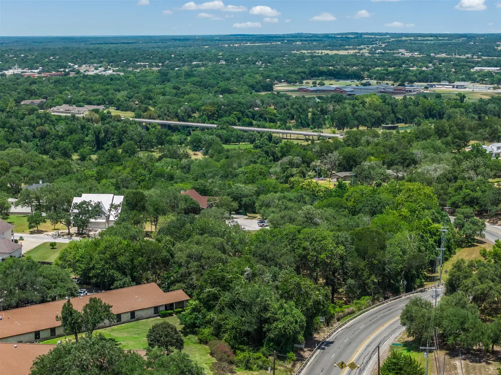 110 Kathleen Avenue La Grange, TX 78945