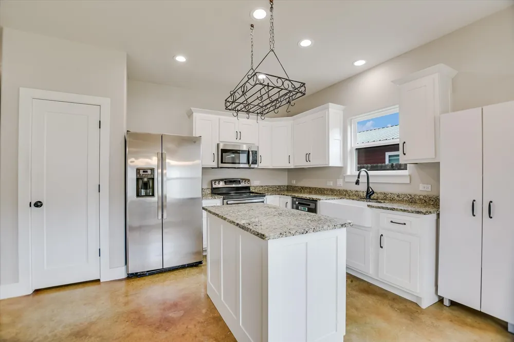 103 East Street Smithville, TX 78957