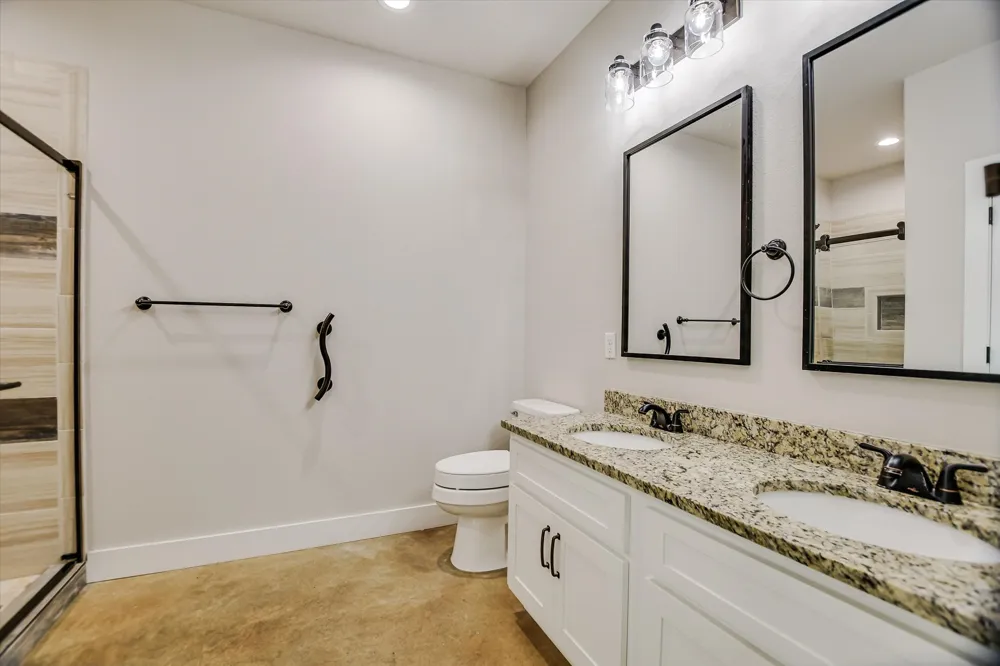 103 East Street Smithville, TX 78957