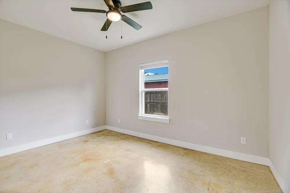103 East Street Smithville, TX 78957