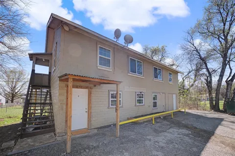 9021 White Settlement Road #B