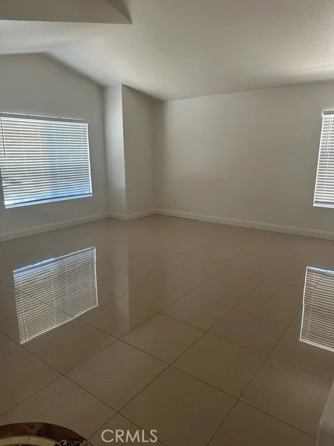 12811 Cimarron Victorville, CA 92392