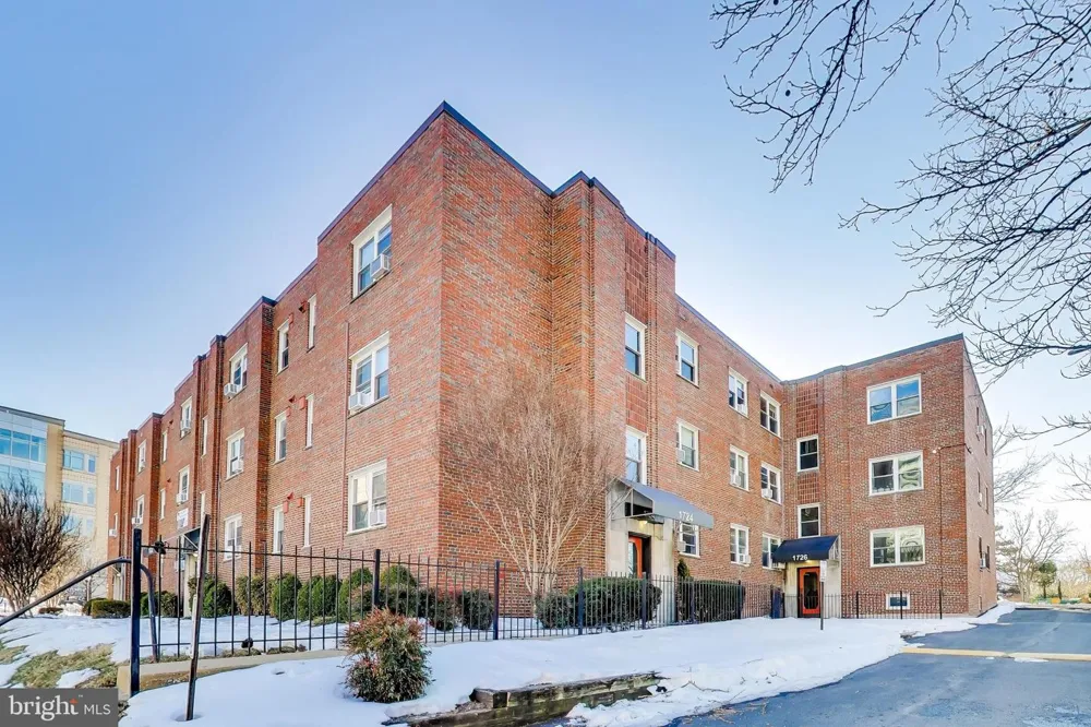 1724 N QUINN STREET #105 Arlington, VA 22209