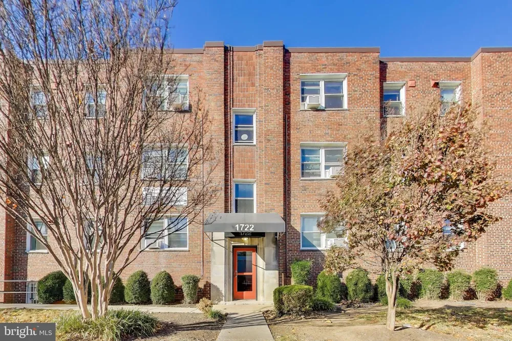 1724 N QUINN STREET #105 Arlington, VA 22209