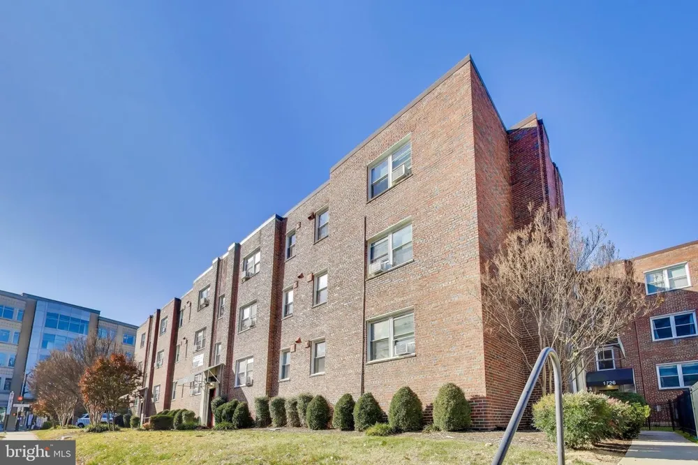 1724 N QUINN STREET #105 Arlington, VA 22209