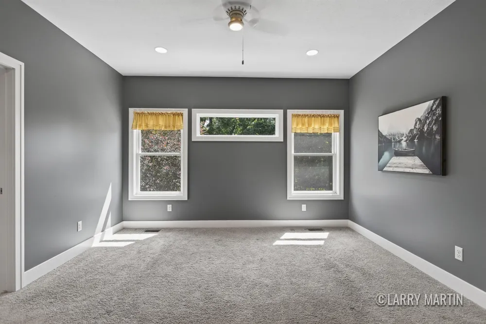 5982 Canal Avenue SW Grandville, MI 49418