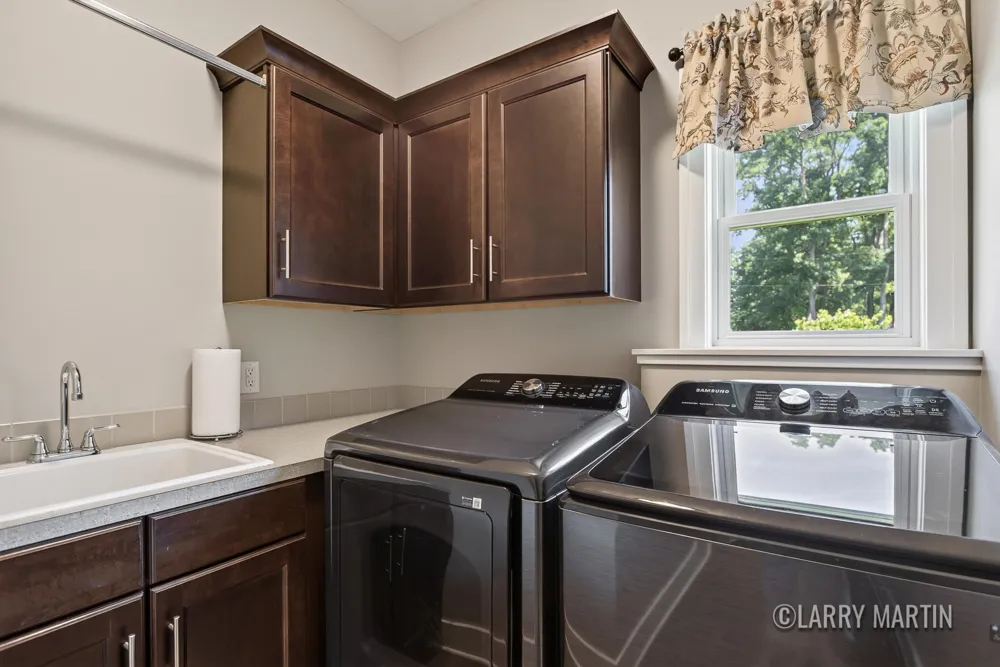 5982 Canal Avenue SW Grandville, MI 49418