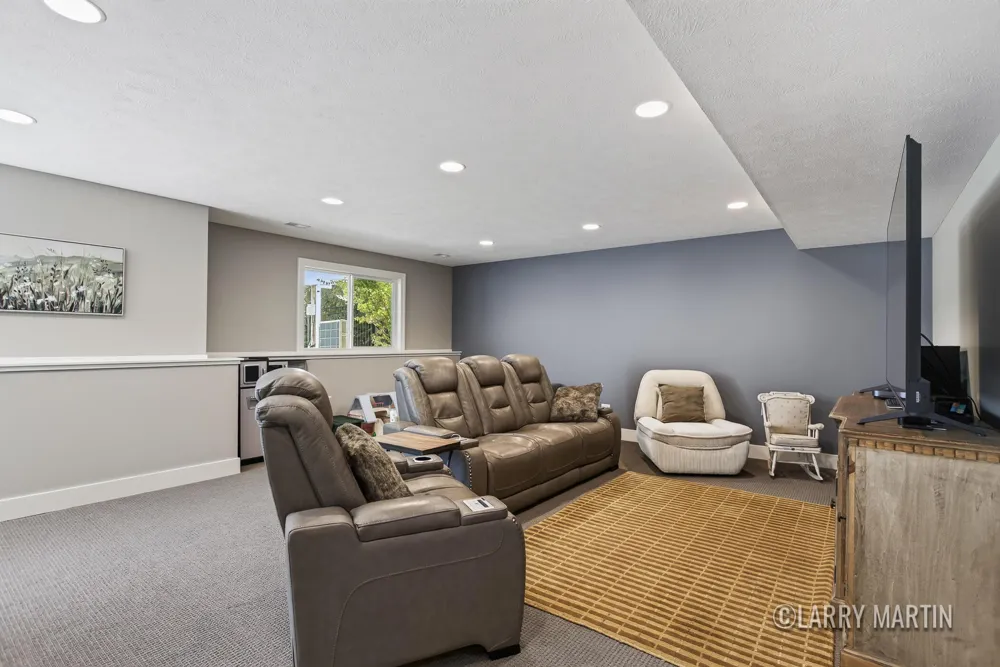 5982 Canal Avenue SW Grandville, MI 49418