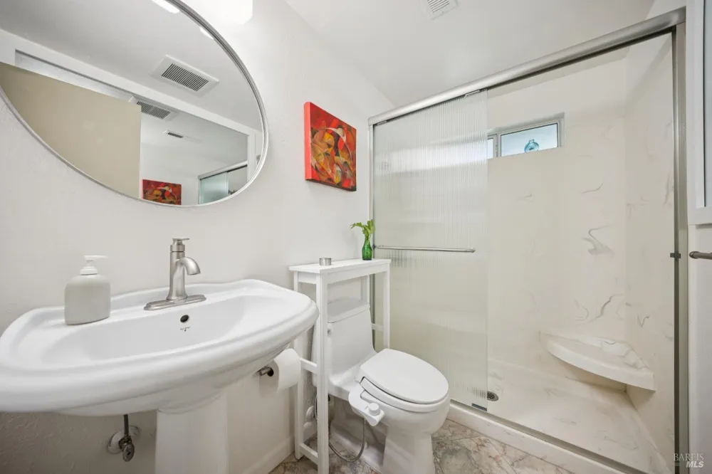 9245 Los Guilicos Avenue Kenwood, CA 95452