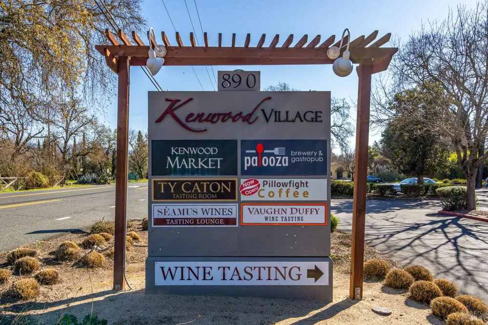 9245 Los Guilicos Avenue Kenwood, CA 95452