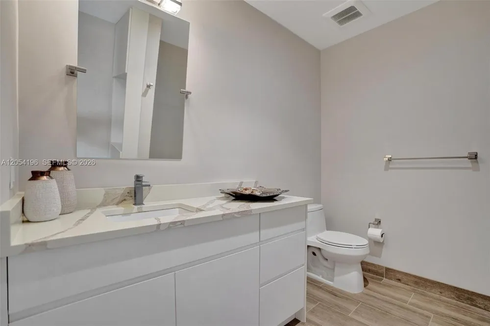 41 SW Seminole St #209 304 310 Stuart, FL 34994