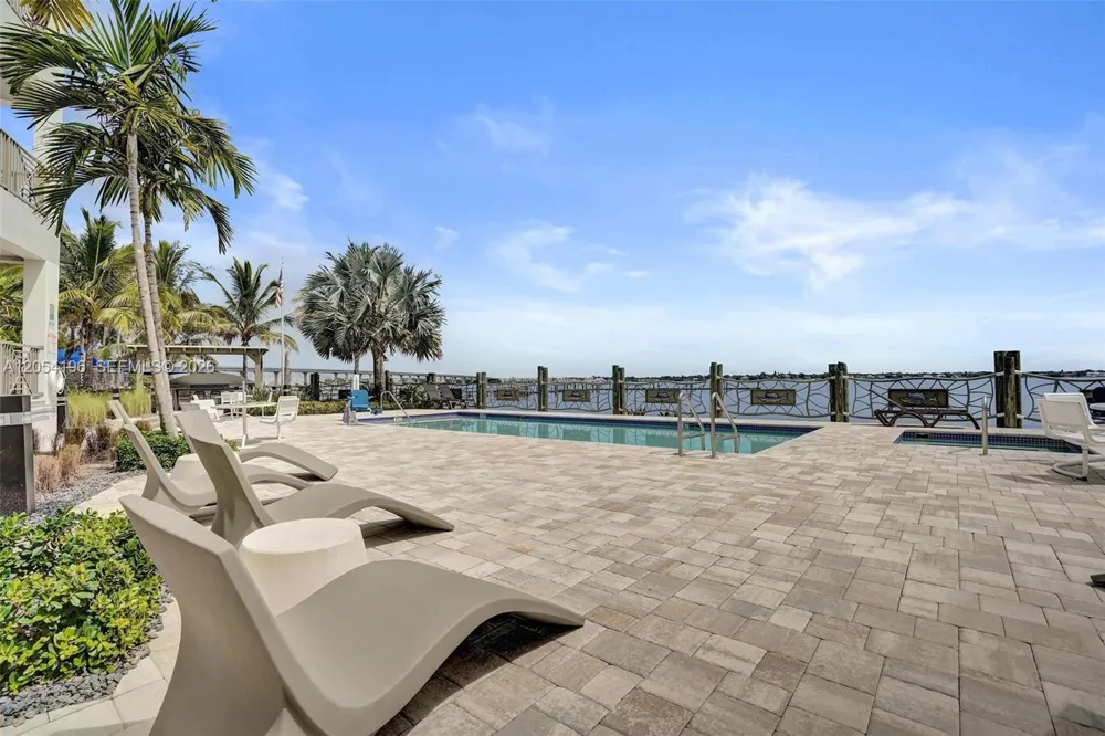 41 SW Seminole St #209 304 310 Stuart, FL 34994