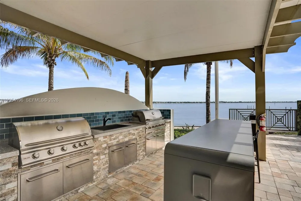41 SW Seminole St #209 304 310 Stuart, FL 34994