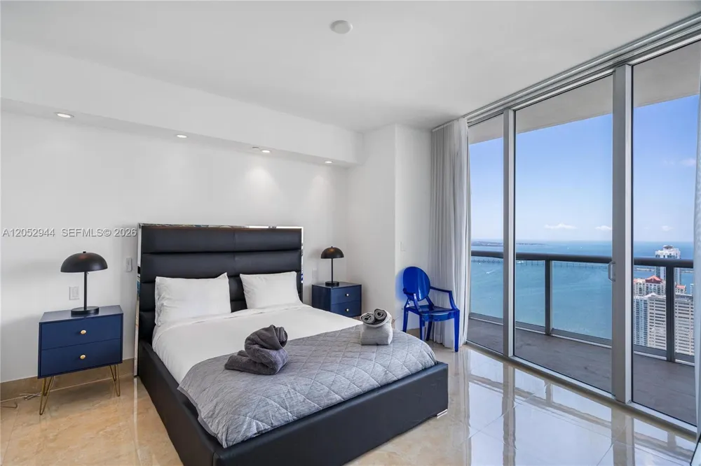 495 Brickell #5705 Miami, FL 33131