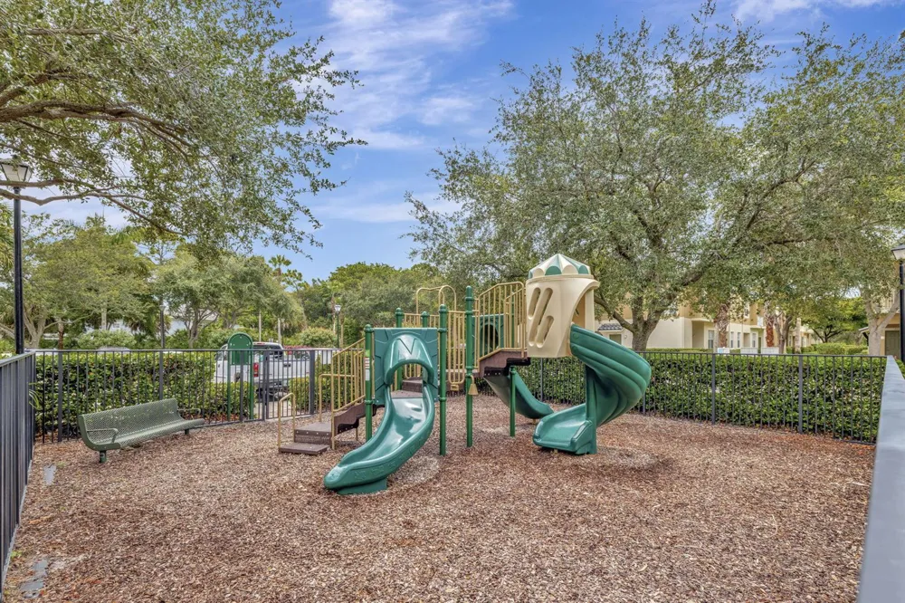 2786 SE Birmingham Drive Stuart, FL 34994