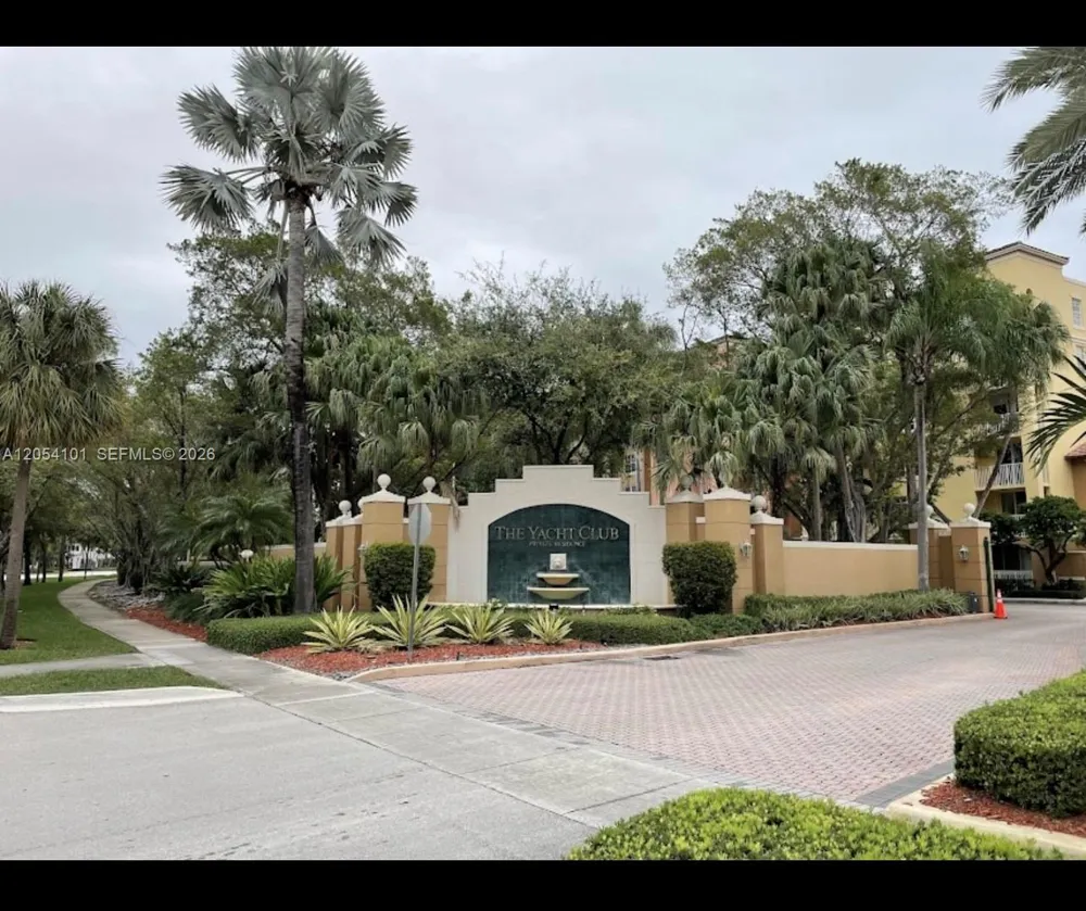 19901 E Country Club Dr #2401 Aventura, FL 33180