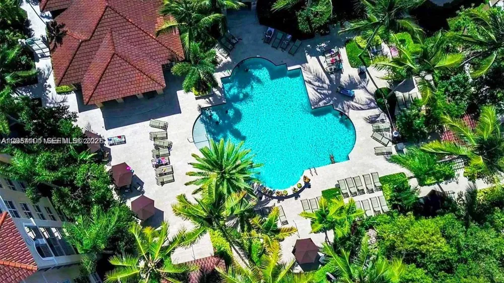 19901 E Country Club Dr #2401 Aventura, FL 33180