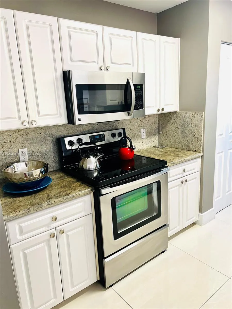 19901 E Country Club Dr #2401 Aventura, FL 33180