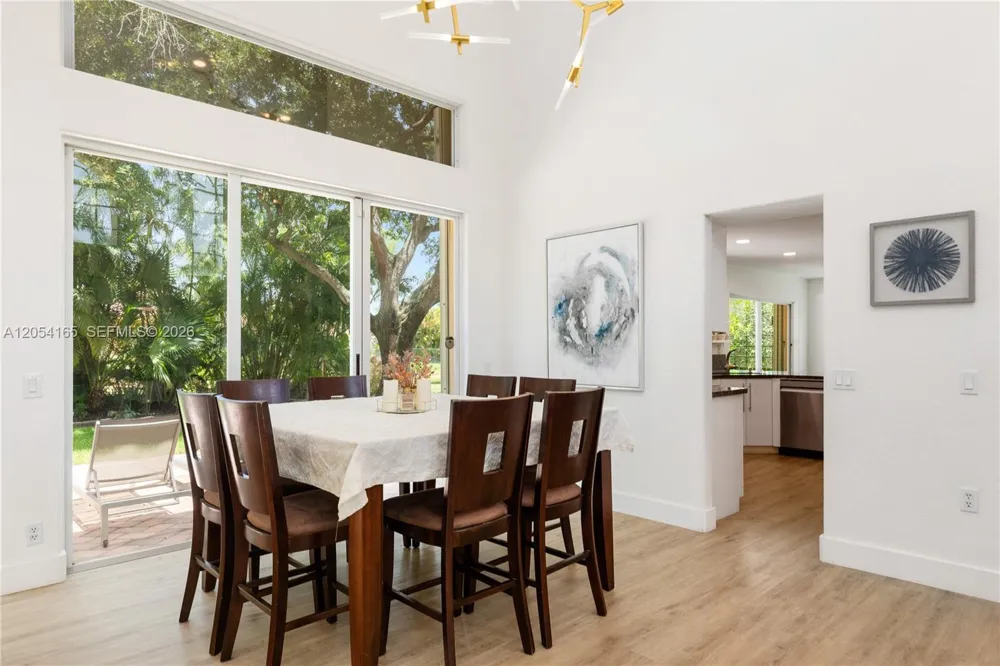524 Water Pt Weston, FL 33326