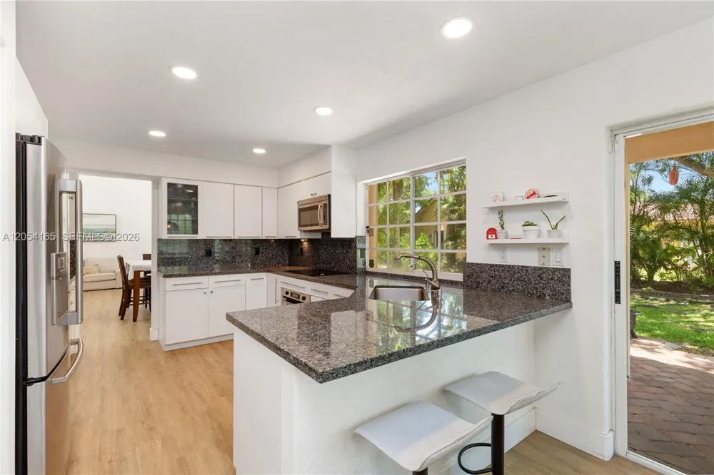 524 Water Pt Weston, FL 33326