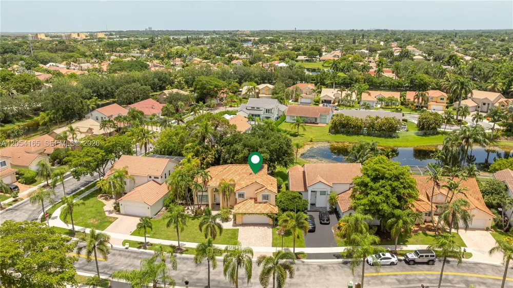 524 Water Pt Weston, FL 33326