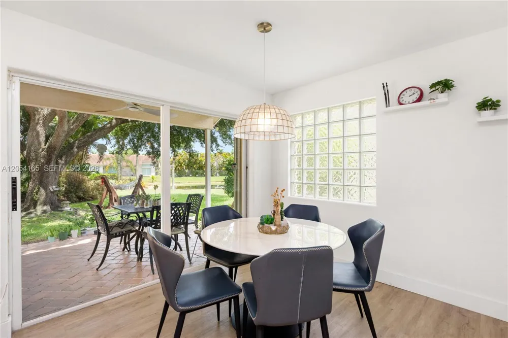 524 Water Pt Weston, FL 33326