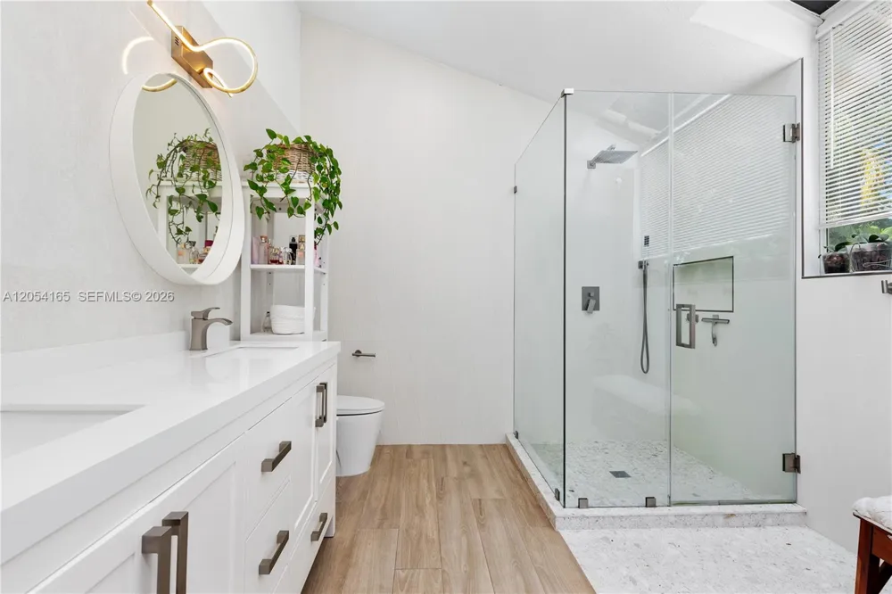 524 Water Pt Weston, FL 33326