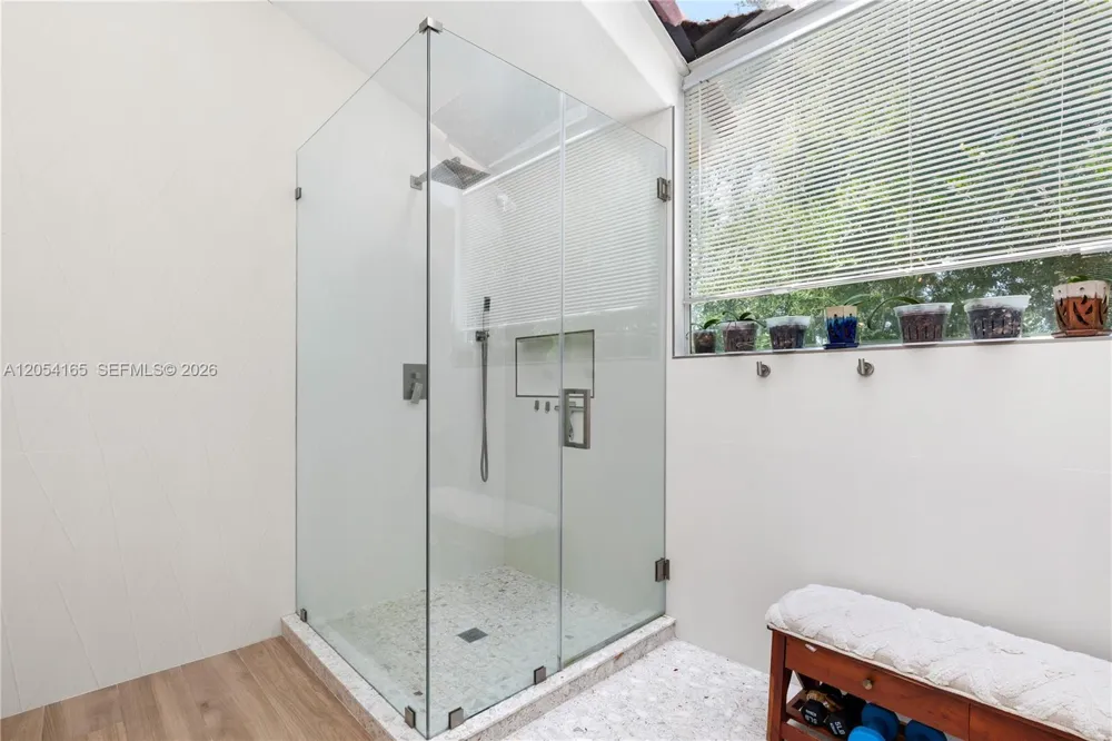 524 Water Pt Weston, FL 33326