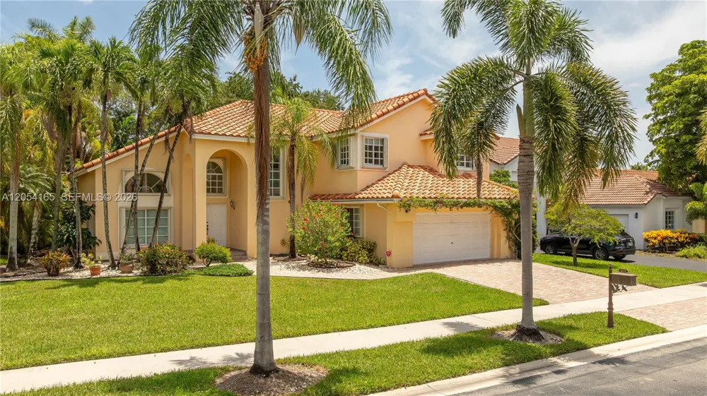 524 Water Pt Weston, FL 33326