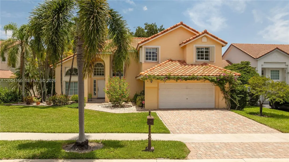 524 Water Pt Weston, FL 33326
