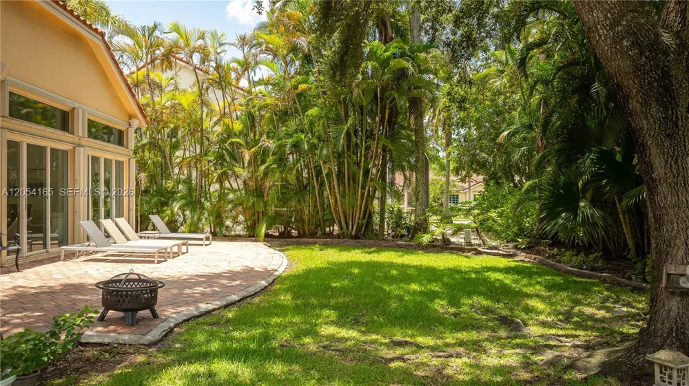 524 Water Pt Weston, FL 33326