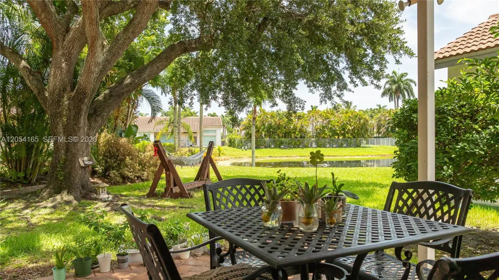 524 Water Pt Weston, FL 33326