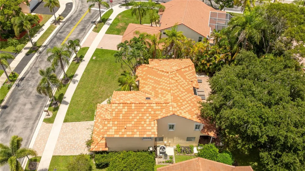 524 Water Pt Weston, FL 33326