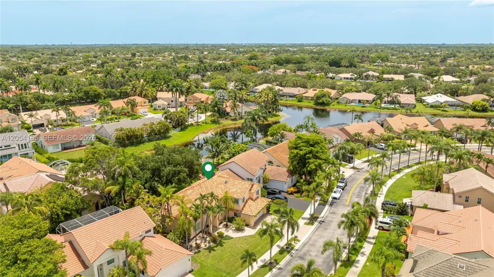 524 Water Pt Weston, FL 33326