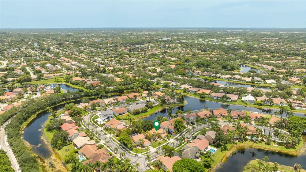 524 Water Pt Weston, FL 33326
