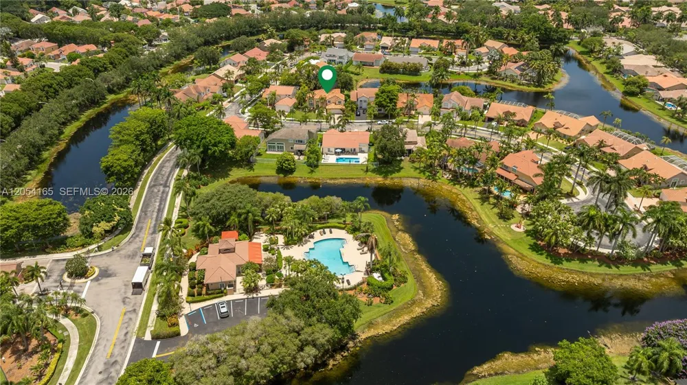 524 Water Pt Weston, FL 33326