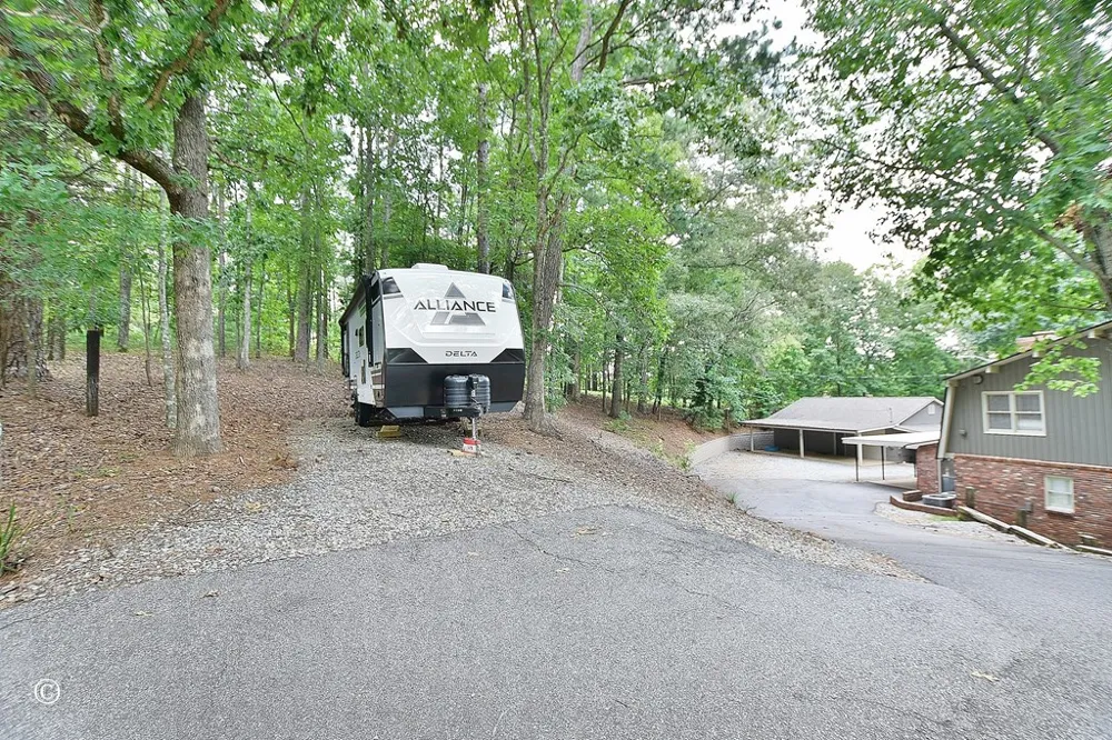 233 Pinetree Road Hamilton, GA 31811