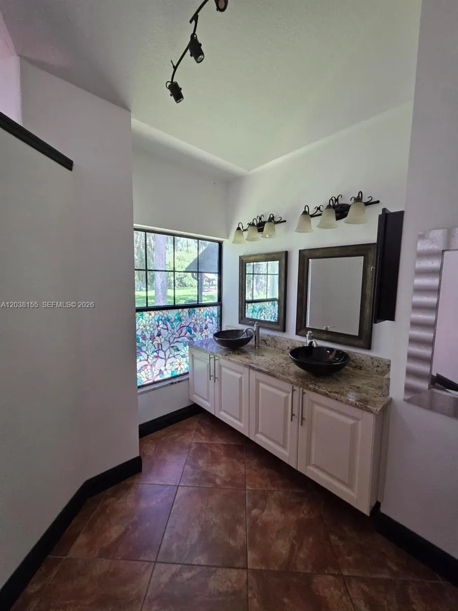 2261 Mariner CV Kissimmee, FL 34746