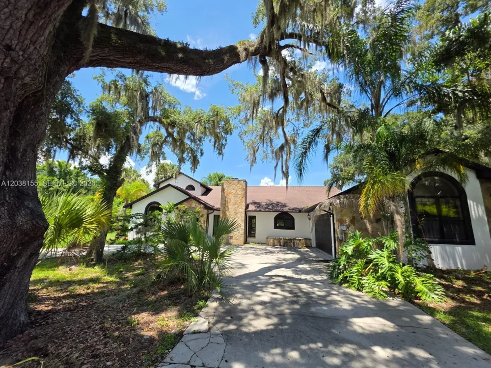 2261 Mariner CV Kissimmee, FL 34746