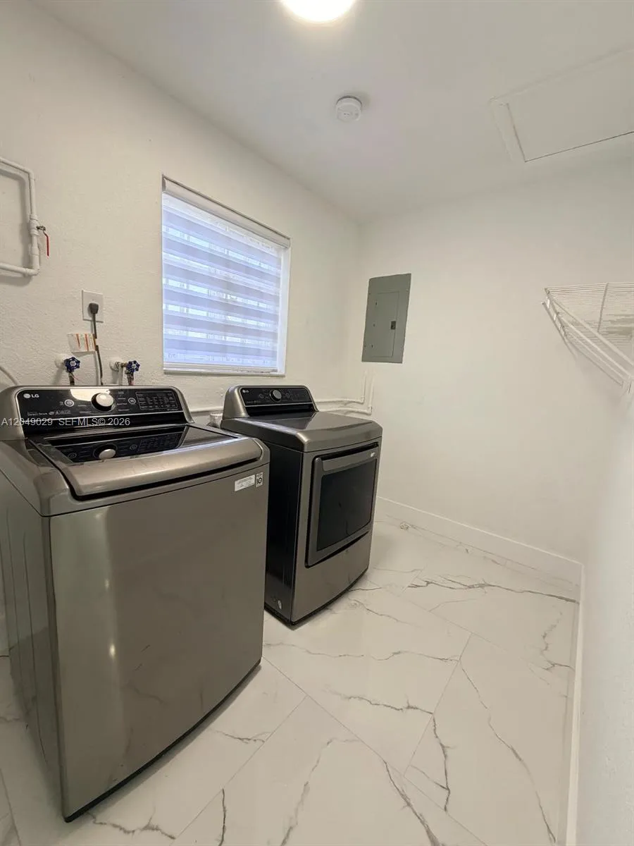 19202 NW 23rd Ct Miami Gardens, FL 33056