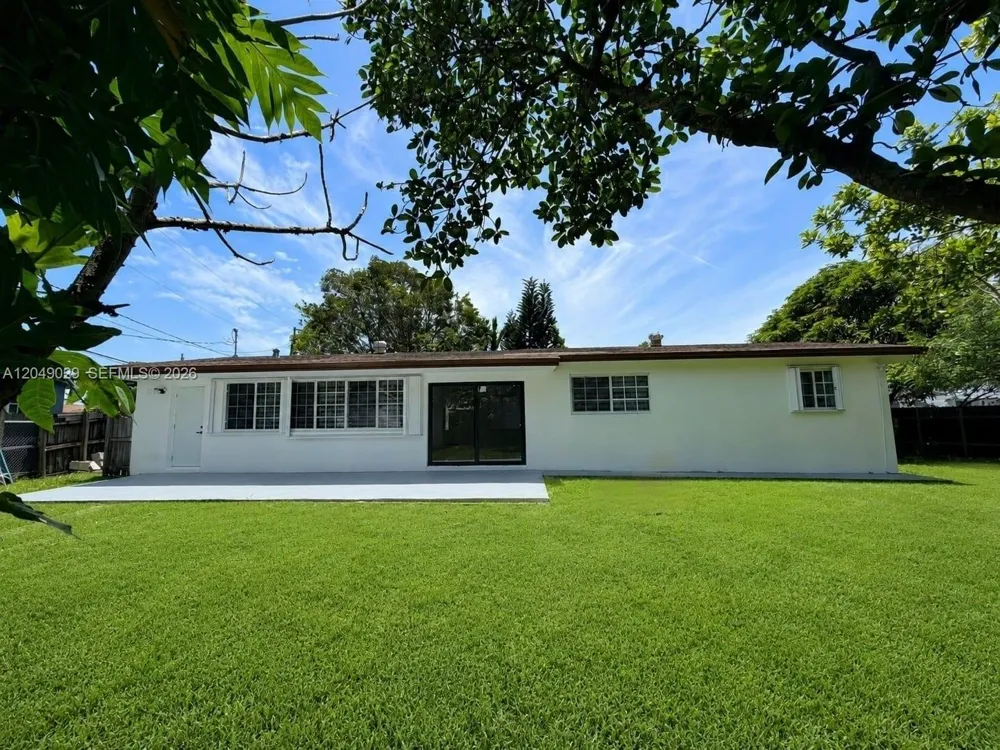 19202 NW 23rd Ct Miami Gardens, FL 33056