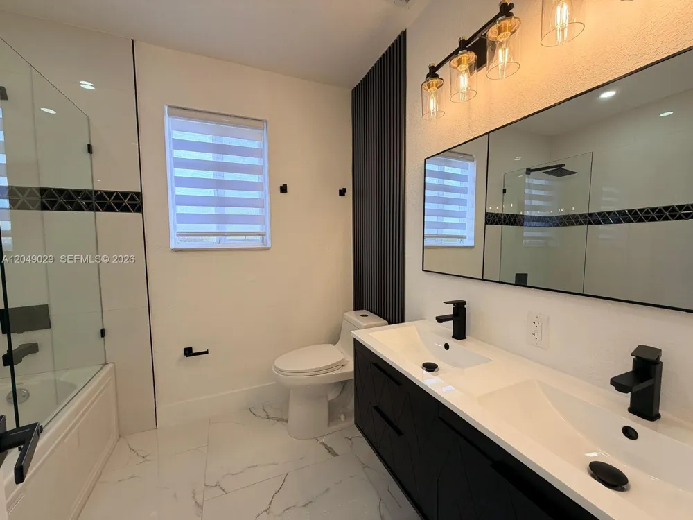 19202 NW 23rd Ct Miami Gardens, FL 33056