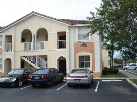 2900 SE 17th Ave #100
